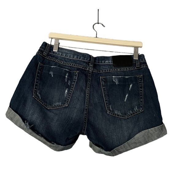 One Teaspoon | Chargers Dark Wash Distressed Cuffed Denim Shorts Size 27 - Picture 5 of 14